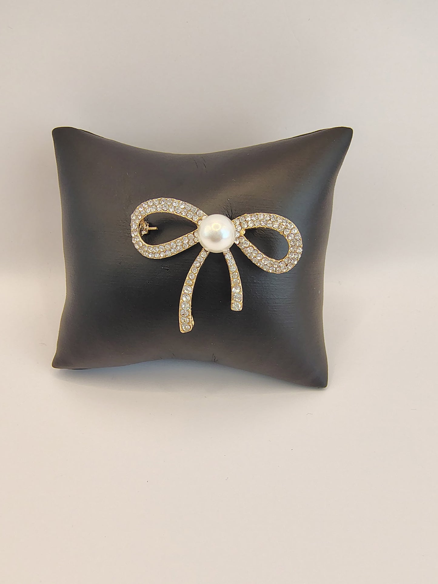 Pearl Bow
